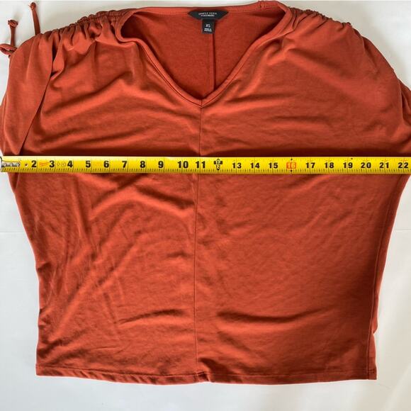 Simply Vera by Vera Wang: Rust Brown V Neck Top with Shoulder Ties size XS - Picture 5 of 6